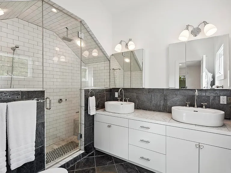 69 Three Mile Harbor Dr — Photo 18
