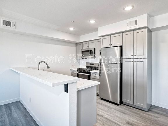 2nd image of 1819 E 9th St E #303