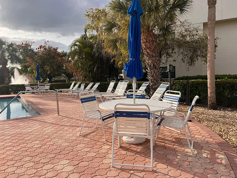 748 Avenida Estancia #B — Photo 37