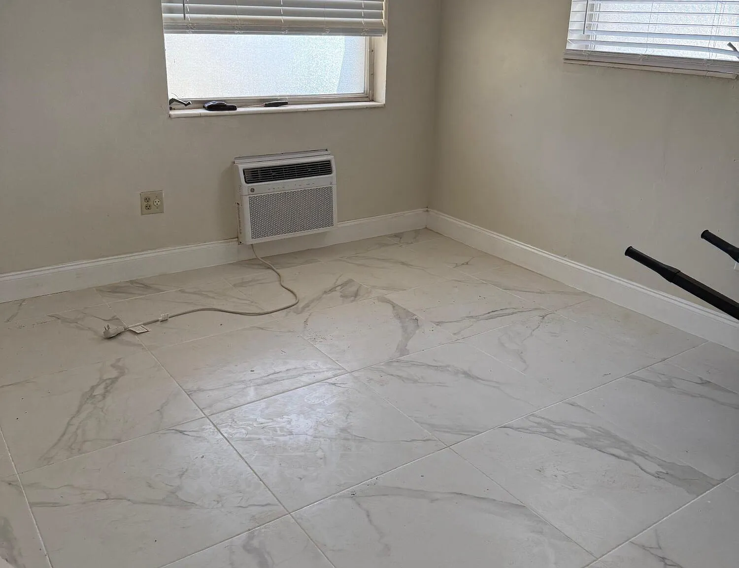 4 bed, 4.0 bath, 2344 sqft, $1,395 — Photo 2
