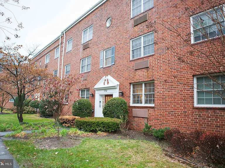 1712 W Abingdon Dr #301 — Photo 23