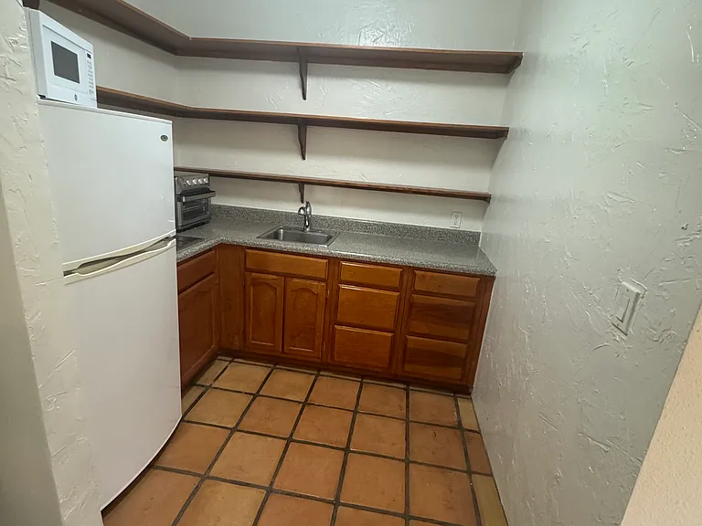 Sycamore Apartments — Photo 23