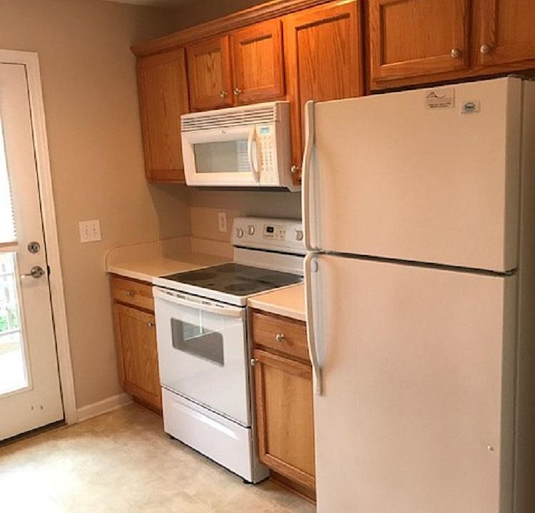 1st image of 1305 Kensington Pl