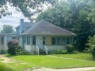 127 Wilson Pl, Freeport, NY 11520