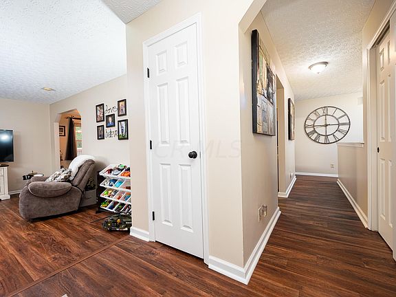 3rd image of 4985 Radstock Ct