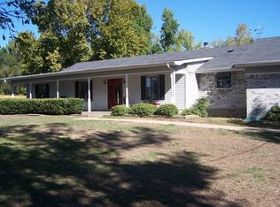 697 Sycamore Dr, Lufkin, TX 75901