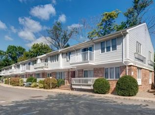 245 Main St #2B, Millburn, NJ 07041