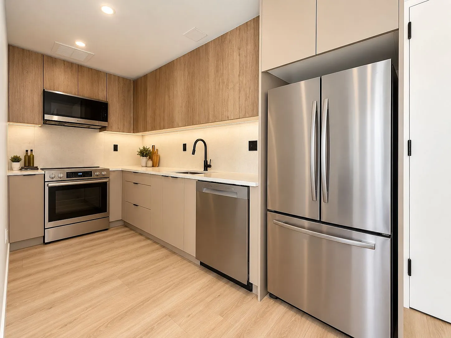 71 Fourth Avenue — Photo 2