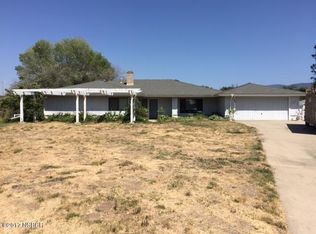 956 Stadium Pl, Solvang, CA 93463