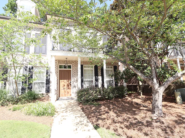2206 Anderson Rd #204 — Photo 1