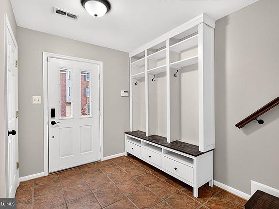 5th image of 214 Tilden Way #214