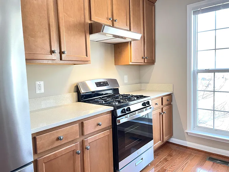 8203 Singleleaf Ln — Photo 8