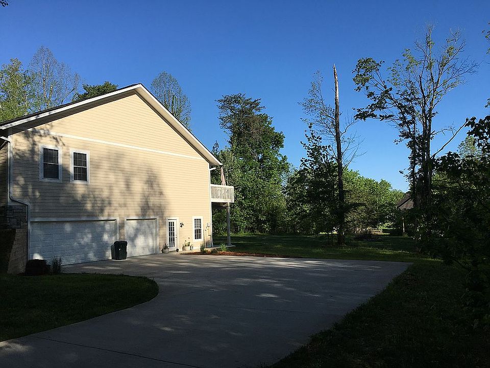 1st image of 2015 Cliff View Dr S
