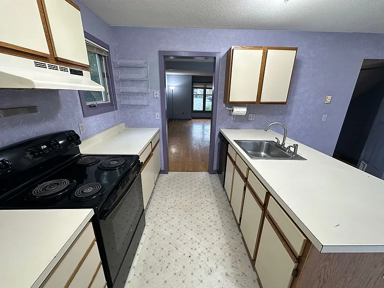 1 Salem Pl — Photo 5