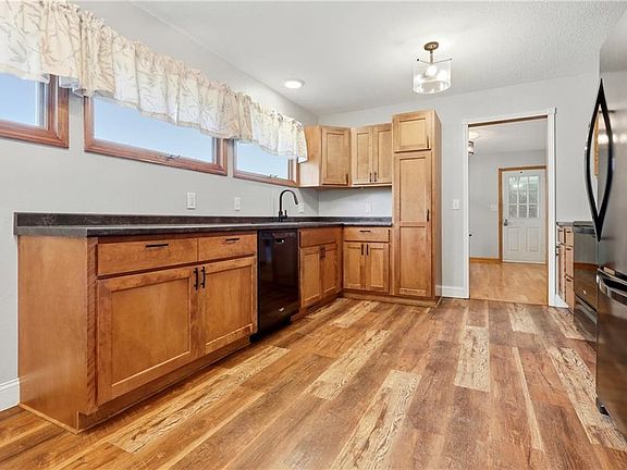4th image of 6130 NE State Rte NW