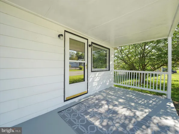 17106 Miner Ave, Williamsport, MD 21795