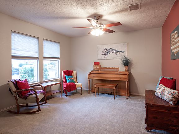 4th image of 1033 Triple Crown Dr
