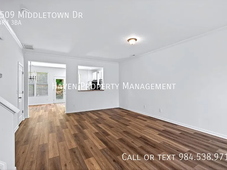 4509 Middletown Dr — Photo 3