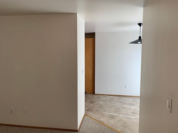 5th image of 4321 S Warner St #B