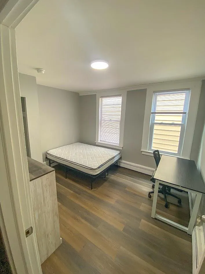 41 Fayette St - Unit 2A — Photo 3