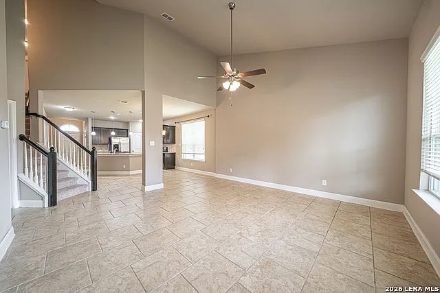 4 bed, 2.5 bath, 2272 sqft, $2,349 — Photo 4