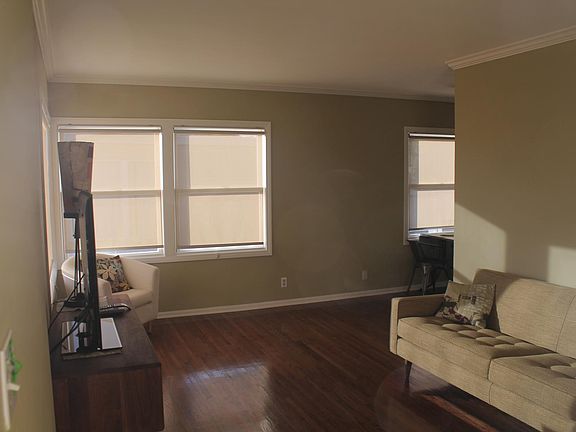 3rd image of 222 Kelp St