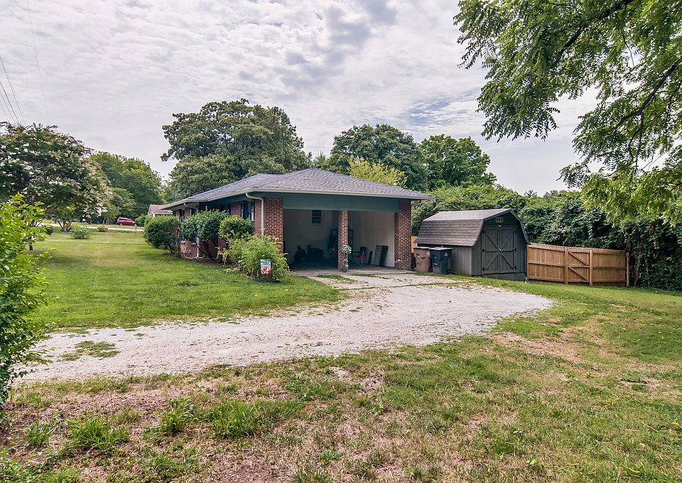 1st image of 308 Woodberry Dr