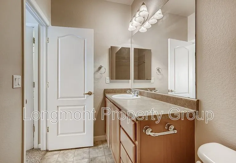 1668 Metropolitan Dr — Photo 18