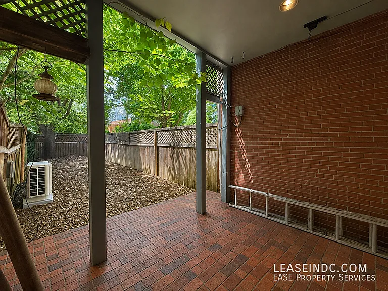 425 5th St SE — Photo 12