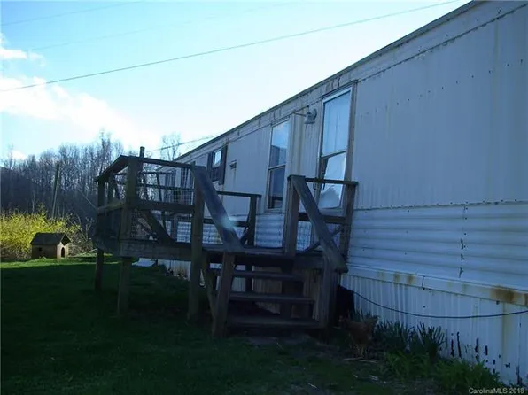 1067 Orion Davis Rd, Waynesville, NC 28786