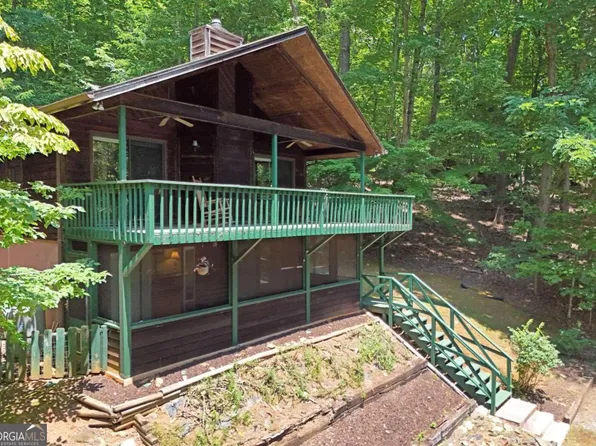 581 Chatuge Ln, Hayesville, NC 28904