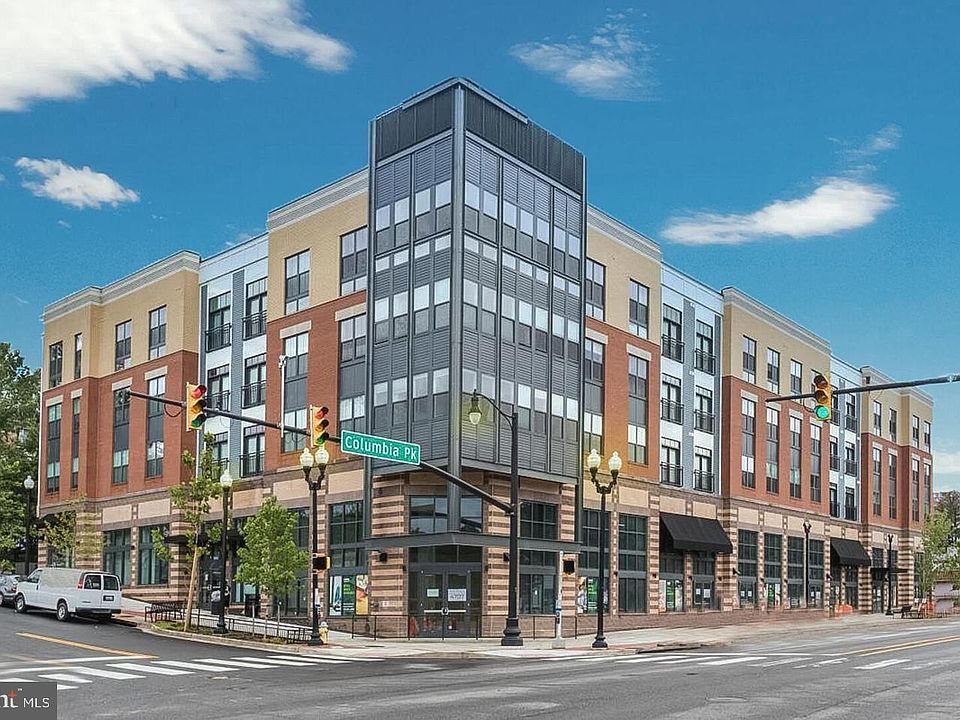 1st image of 989 S Buchanan St Unit 220