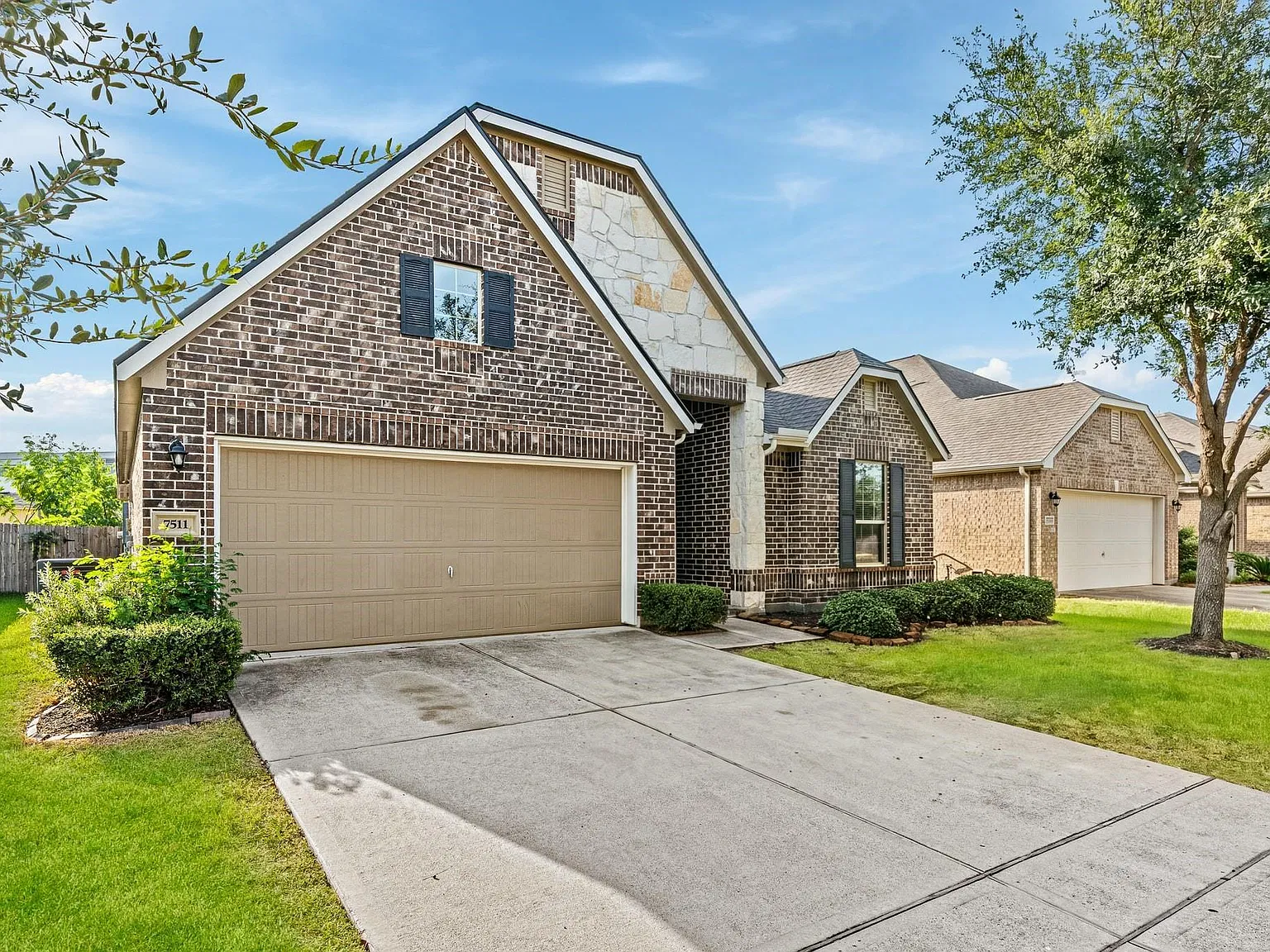 4 bed, 2.0 bath, 2171 sqft, $2,900 — Photo 3