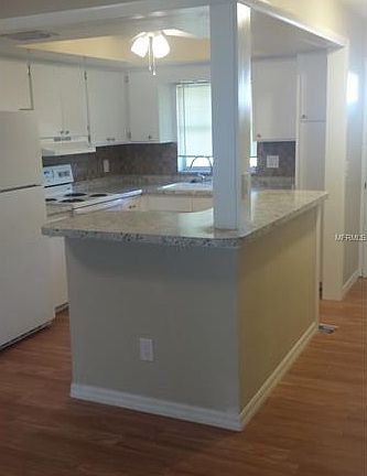 4th image of 1682 S Lake Ave APT 7