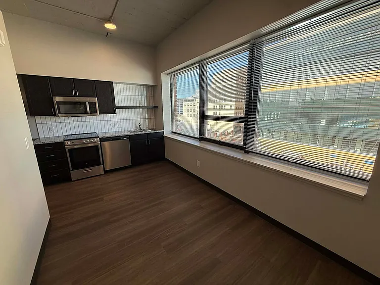 The Arnold Apartments — Photo 15