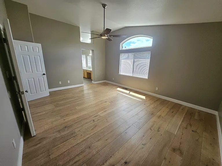1836 Winding River Ct — Photo 32