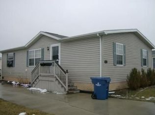 63 Edgewood Ln, Lapeer, MI 48446
