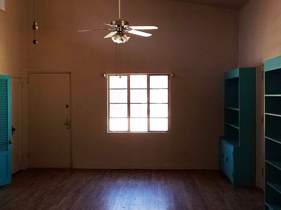 4th image of 424 N Alameda Blvd