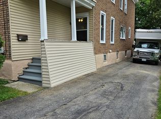 43 1st St #1, Amsterdam, NY 12010