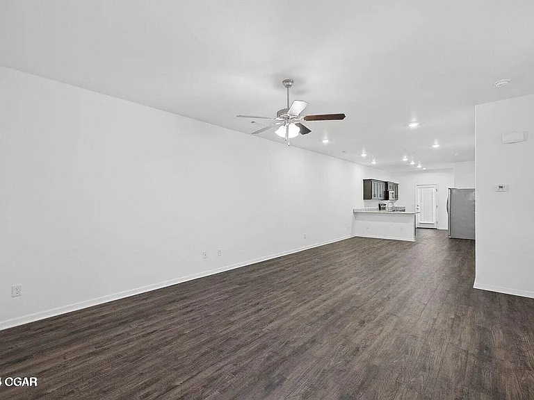 609 Short Leaf Ln — Photo 4