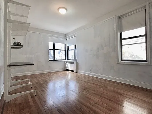 Rented by Sovereign Associates | media 8