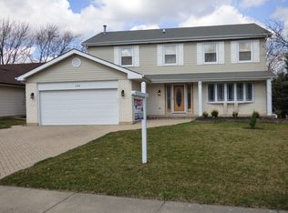 194 Farmgate Dr, Schaumburg, IL 60193