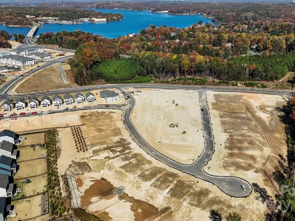 15120 Caspian Way, Charlotte, NC 28278