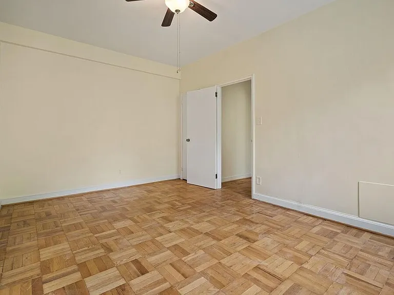2515 K St NW #609 — Photo 24