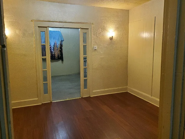 950 E Woodlawn Ave #1 — Photo 3