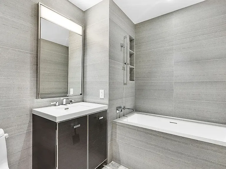 252 South St #19C — Photo 4