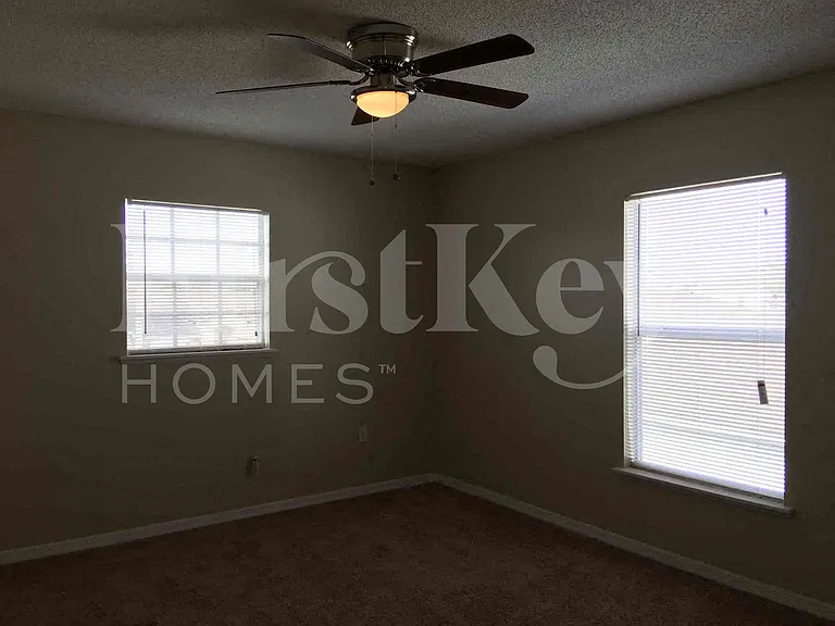 3638 Queens Cove Blvd — Photo 7