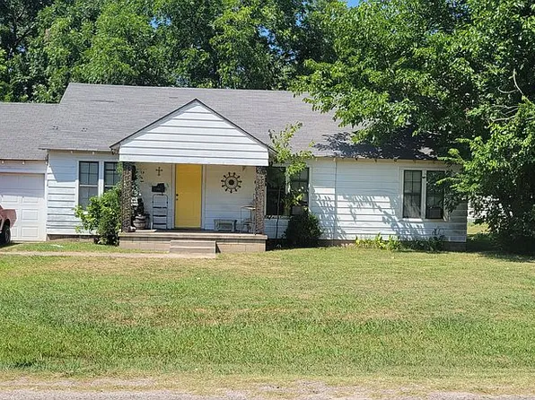 1104 W Burney St, Madill, OK 73446