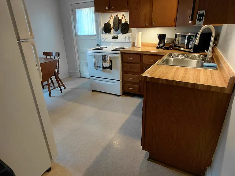 823 1/2 Long Ct — Photo 8