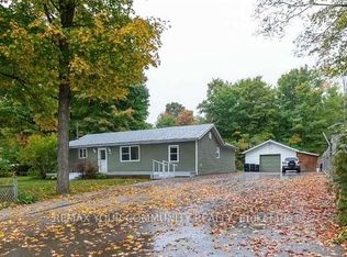 781 Edward St, Innisfil, ON L9S2S2